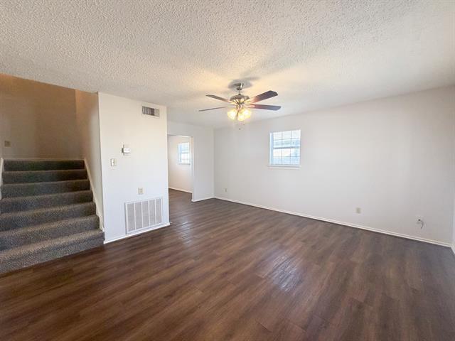 Building Photo - 493 Bryant Ave