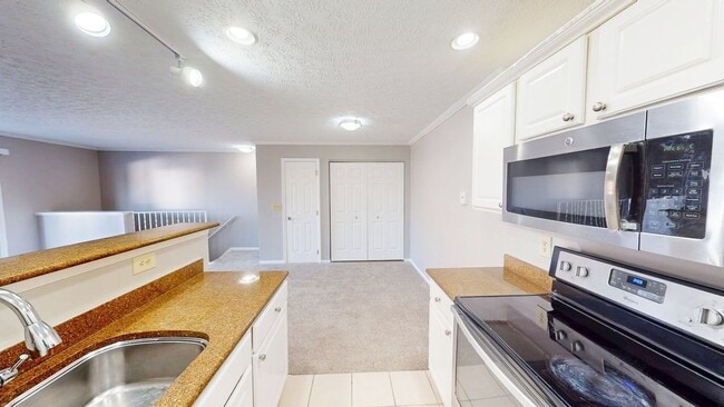 Building Photo - 5359 Cypress Chase