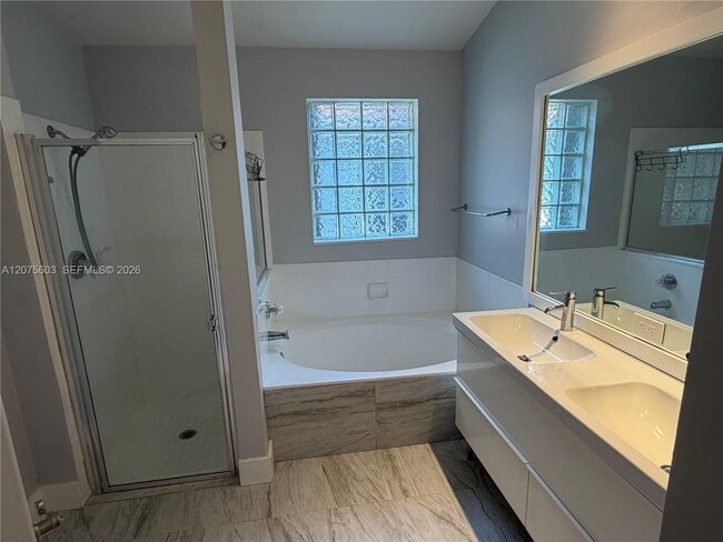Building Photo - 1646 SW 148th Terrace