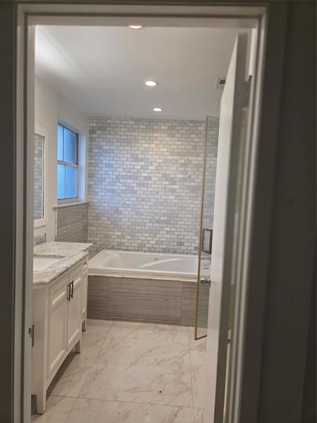 Building Photo - 7000 SW 39th Ct