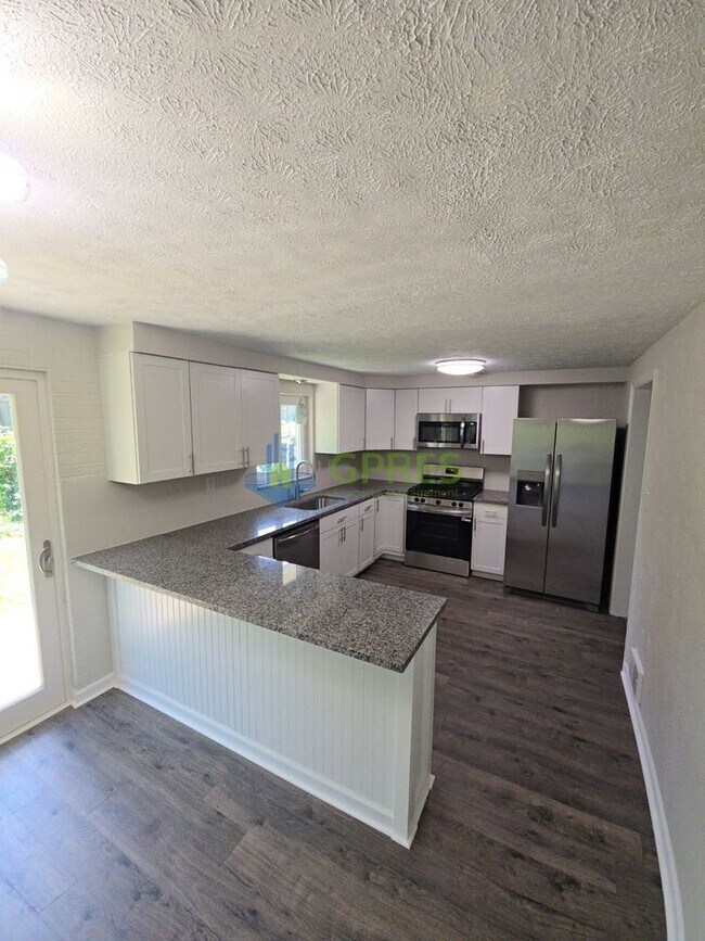 Building Photo - Newly remodeled 4-bedroom, 3-bath home in Pittsburgh
