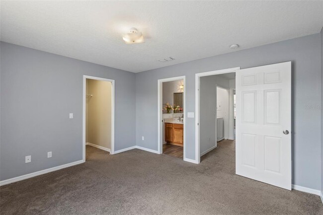 Building Photo - 564 Cresting Oak Cir