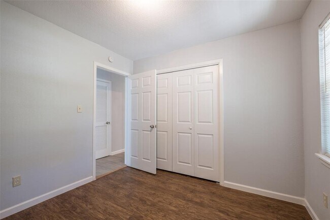 Building Photo - 606 West St