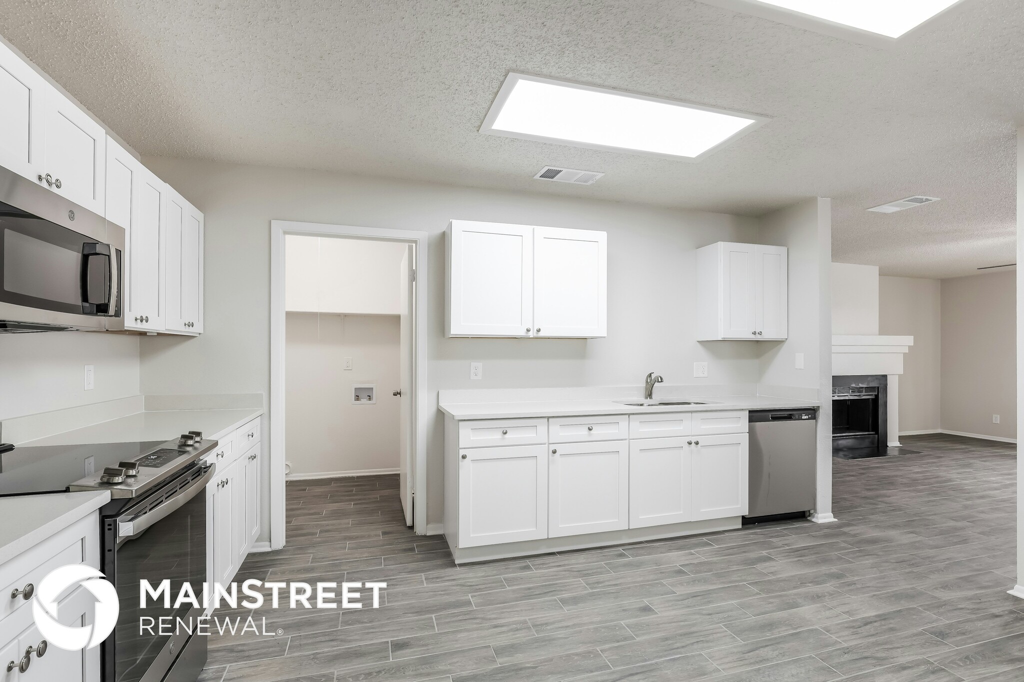 Building Photo - 6839 Flaming Ridge Dr