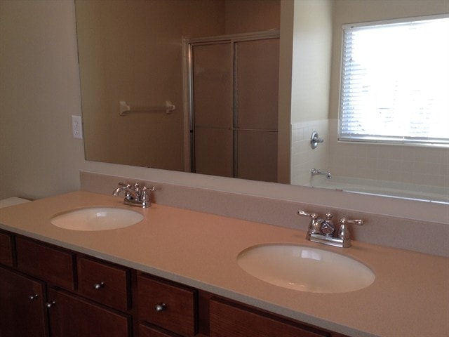 Building Photo - 2305 Treetop Ln