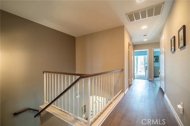 Building Photo - 1556 Hyannis Ln