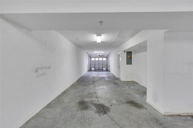 Building Photo - 6414 Sunset Bay Cir