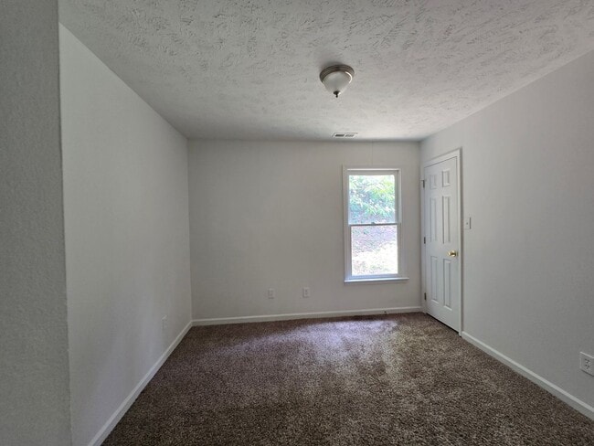Building Photo - 1521 Kara Ct