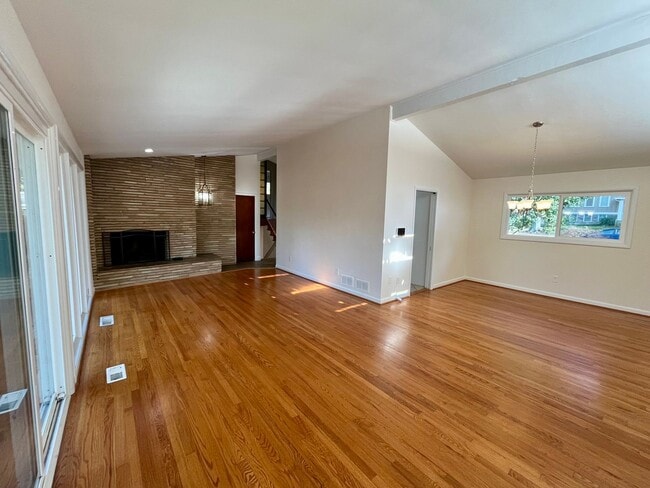 Building Photo - 8308 Whitman Dr