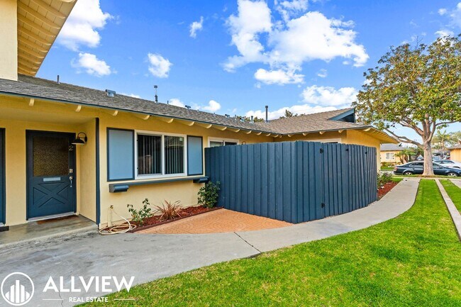 Building Photo - 7572 Amazon Dr