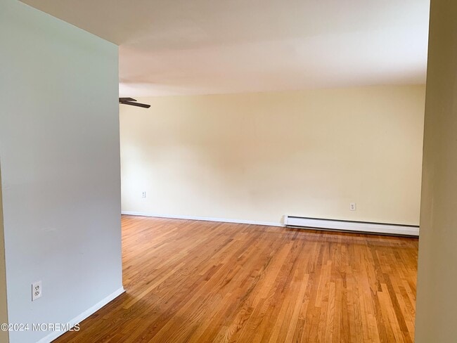 Building Photo - 364 Westwood Ave