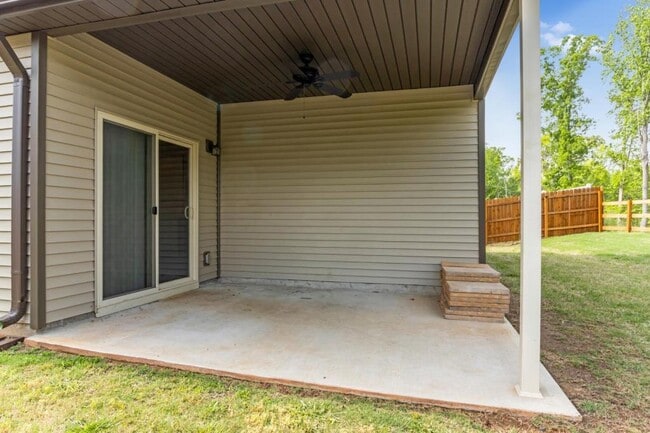 Building Photo - 2319 Davenport Ct