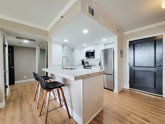 Building Photo - 3525 Sage Rd