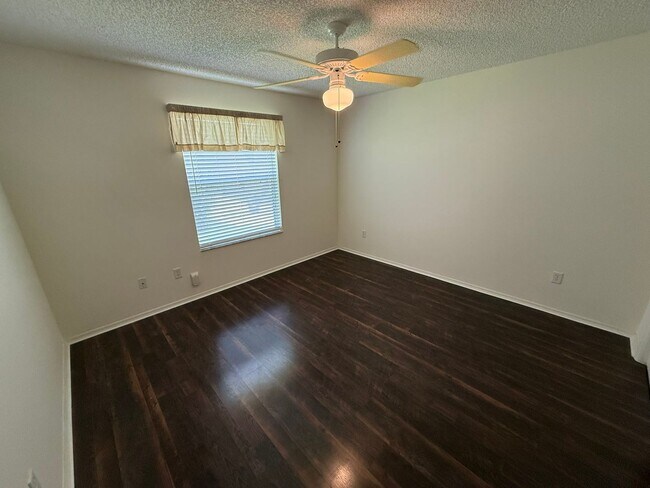 Building Photo - 2829 Burgos Dr
