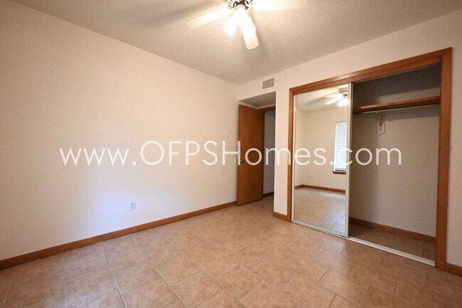 Building Photo - Ranch Style Home in Niceville