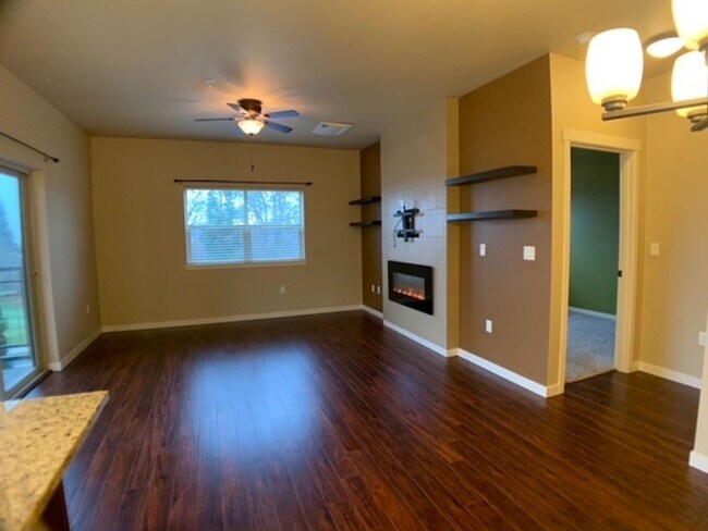 Building Photo - 45 Central Unit - 2 Bedrooms, 2 baths, 988 Sq. Ft.