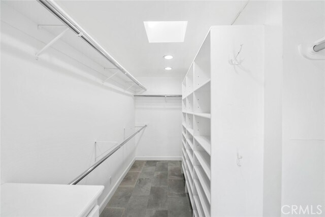 Building Photo - 33801 Shackleton