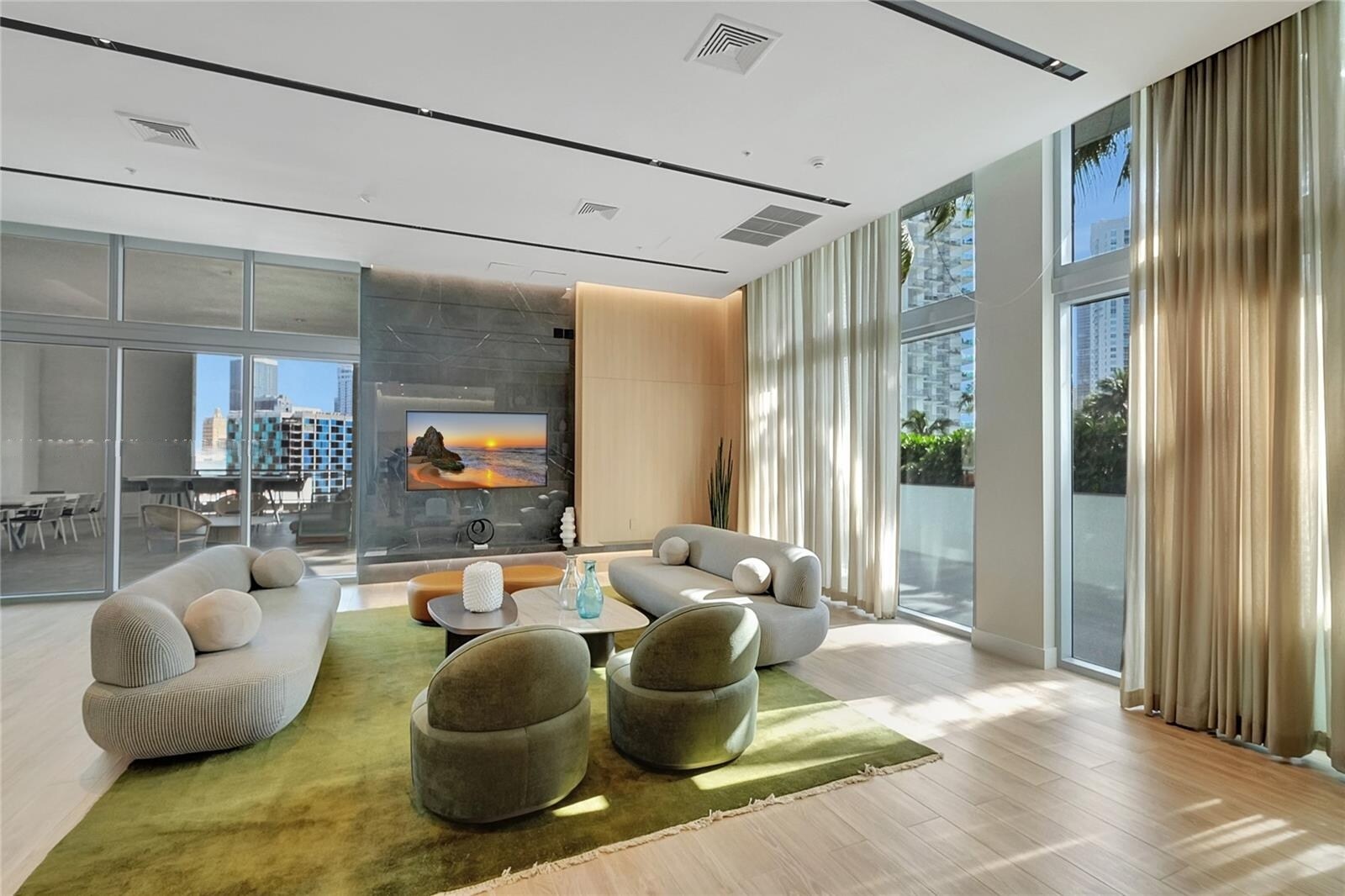 Building Photo - 90 SW 3rd St