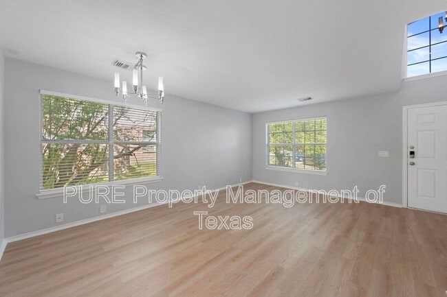 Building Photo - 906 Low Brim Cove