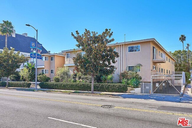 Primary Photo - 443 S Wilton Pl
