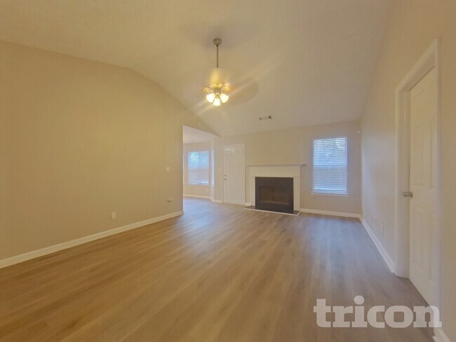 Building Photo - 10622 Cherry Cove