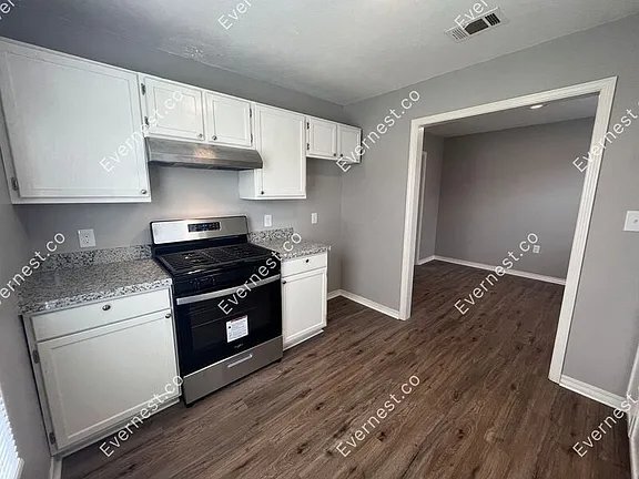 Building Photo - 320 McTyere Ave