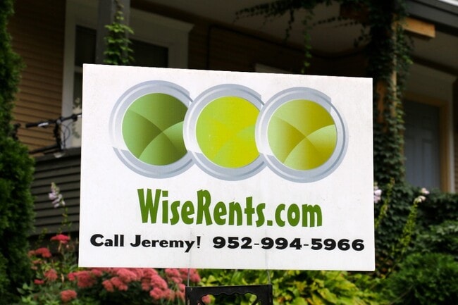 Text Jeremy! - 232 Lincoln St