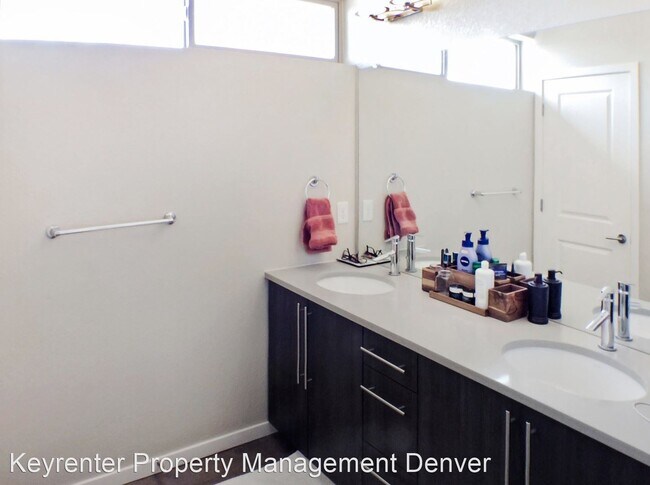 Building Photo - 3 br, 3 bath House - 2112 N Clay St