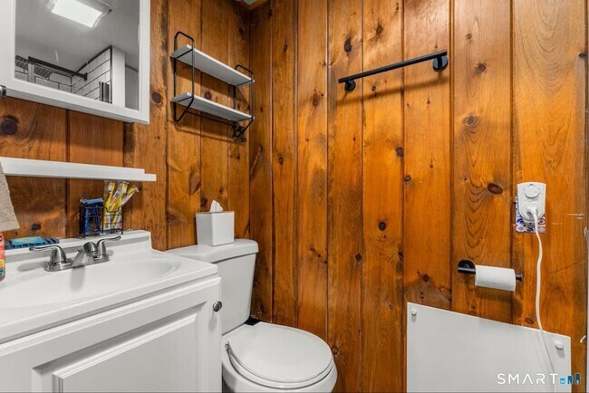 Building Photo - 29 Shore Dr