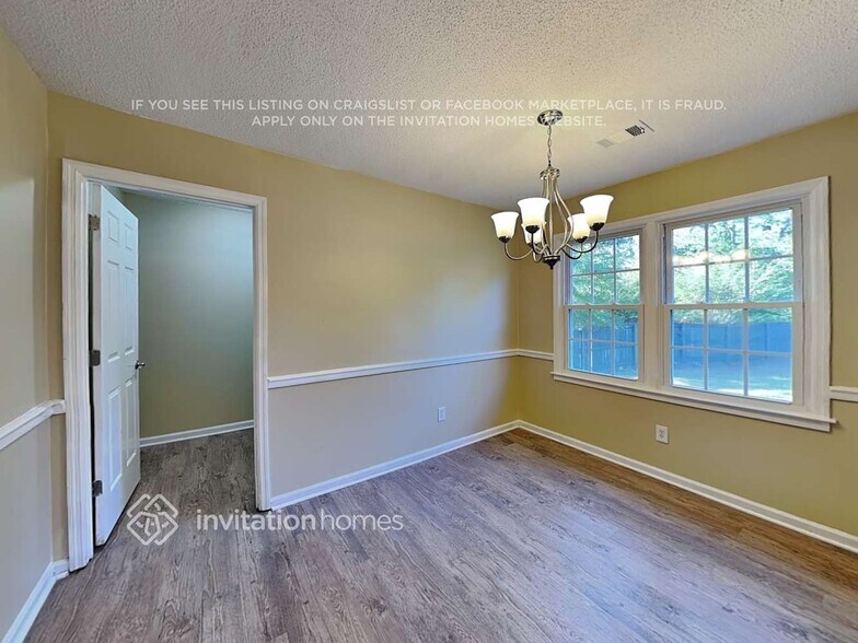 Building Photo - 2850 Carnegie Way SW