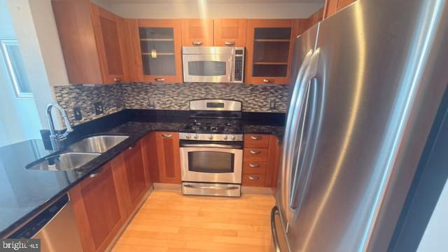 Building Photo - 5750 Bou Ave