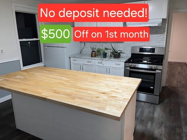 Building Photo - 661 Millbury St