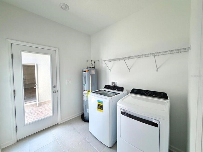 Building Photo - 2344 Rider Rain Ln