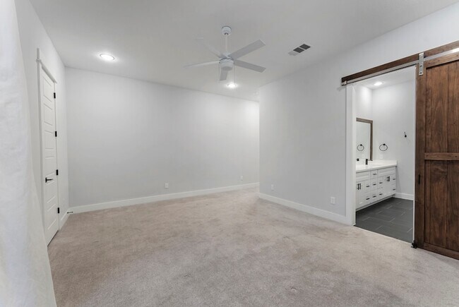 Building Photo - 113 Coronado St