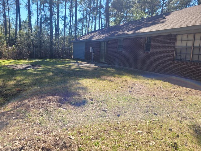 Building Photo - 4808 Fordham Dr