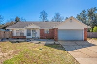 Building Photo - 2702 Beacon Ct