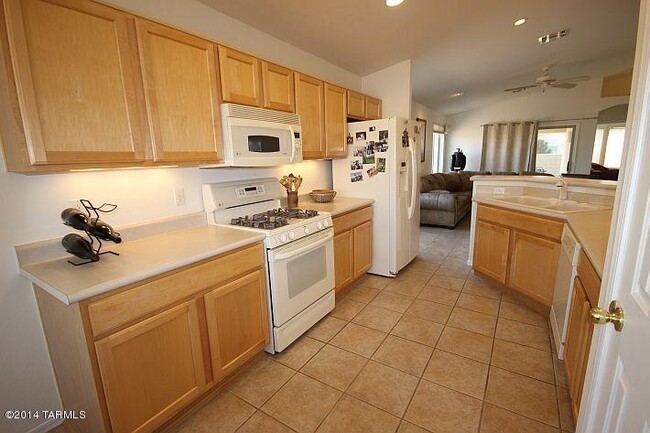 Building Photo - 8851 N Palo Verde Bluffs Pl