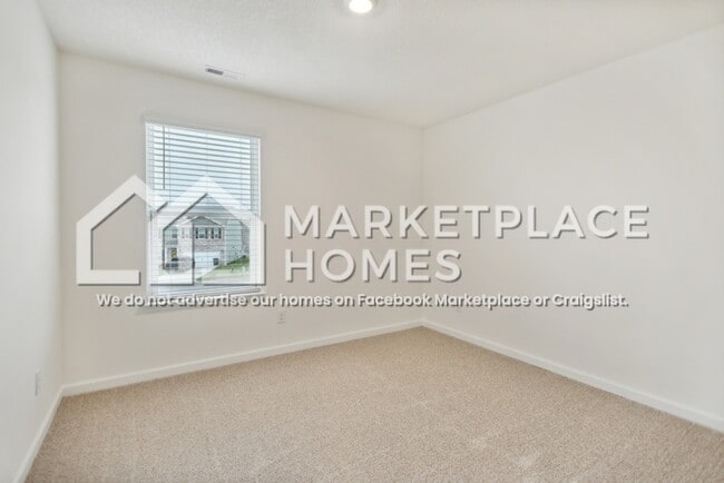 Building Photo - 1161 Ridge Parke