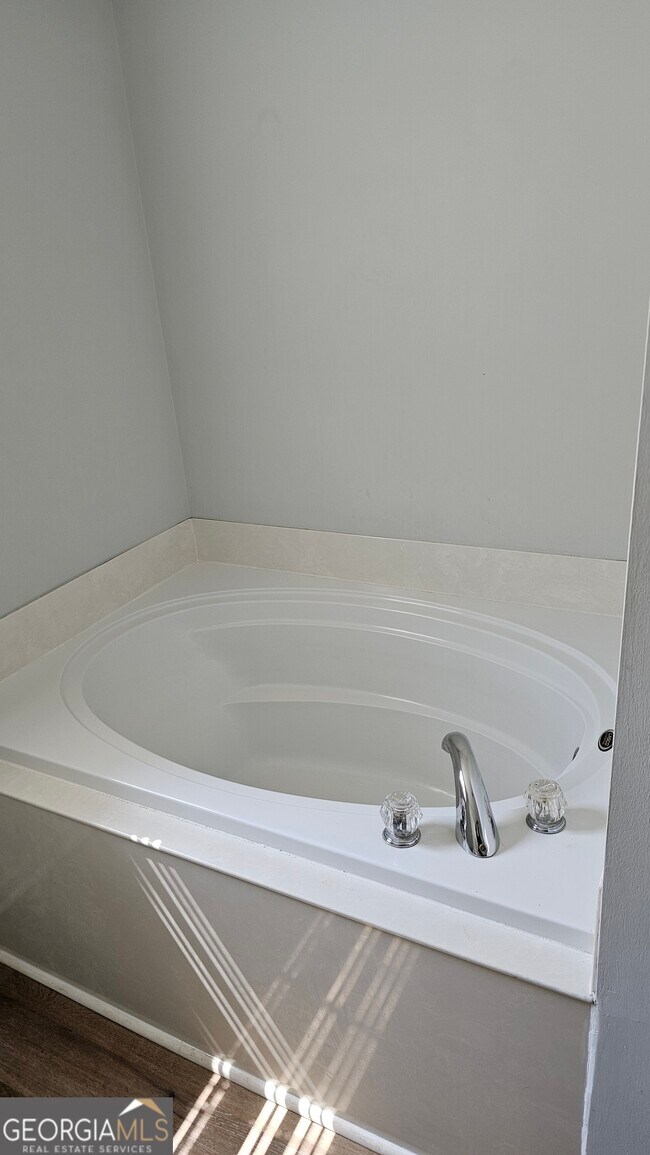 Building Photo - 105 Barley Pl