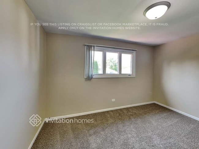 Building Photo - 6425 180th Pl