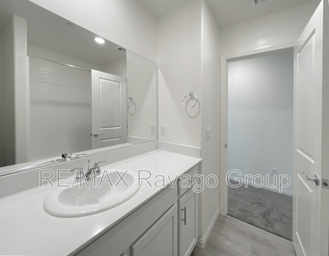 Building Photo - 9920 S Ullom Dr