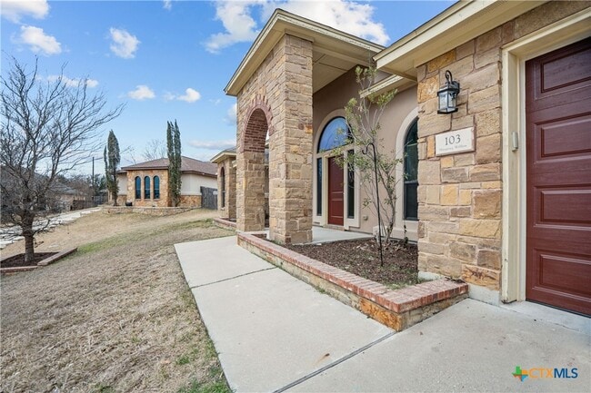 Building Photo - 103 Weeping Willow Ct