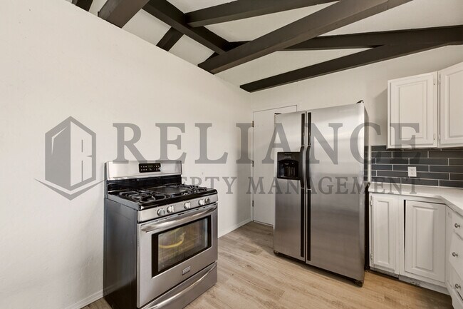 Building Photo - 322 S Jonathan St