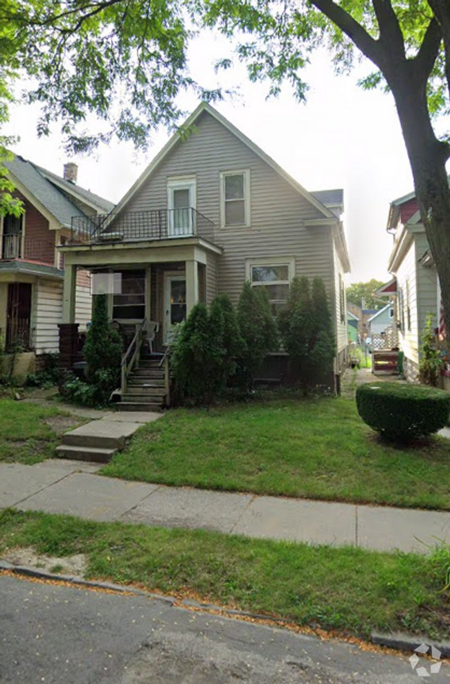 Building Photo - 3363 N 26th St