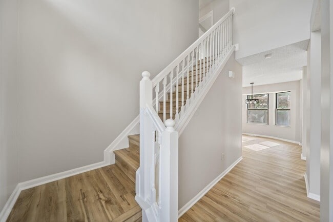 Building Photo - 3268 Stadler Dr