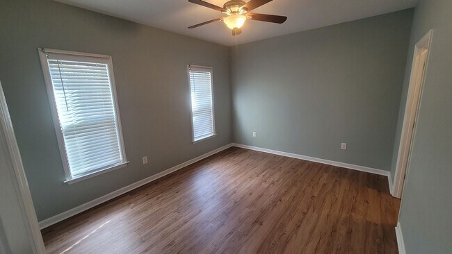 Building Photo - Spacious Three-Level Townhome with Finished Basement in Convenient Garner Location