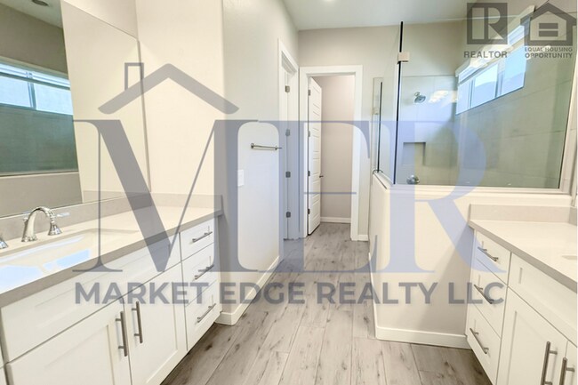 Building Photo - 2Bed/2.5Bath Home in Cave Creek! $1799 MOV...