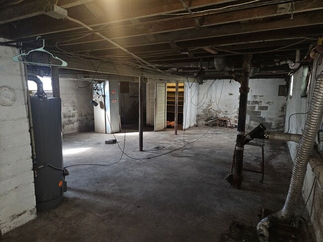 Building Photo - Owner Finance – NO Credit Check! 3 Bed Home – Move In Fast!