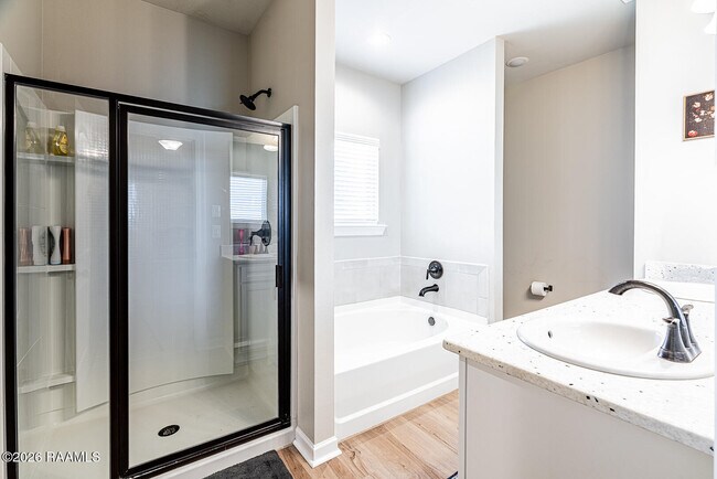 Building Photo - 125 Lightbourne Dr