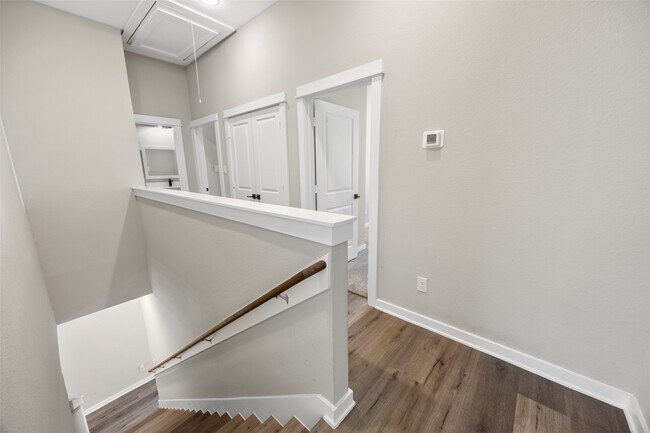 Building Photo - 8451 Berry Brush Ln